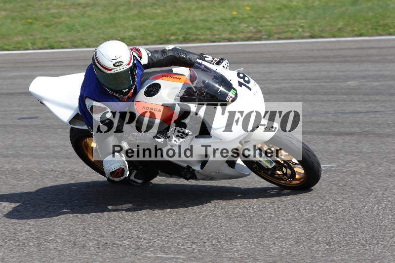 /Archiv-2022/06 15.04.2022 Speer Racing ADR/Instruktorengruppe/18